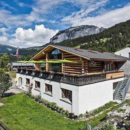 Hotel Ustria Parlatsch Trin Exteriér fotografie